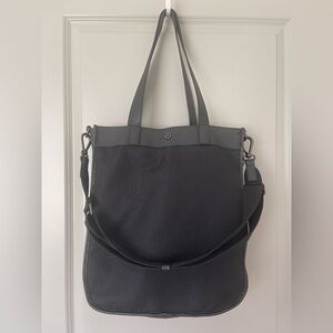 Lululemon Now and Always Large Expandable Crossbody Tote